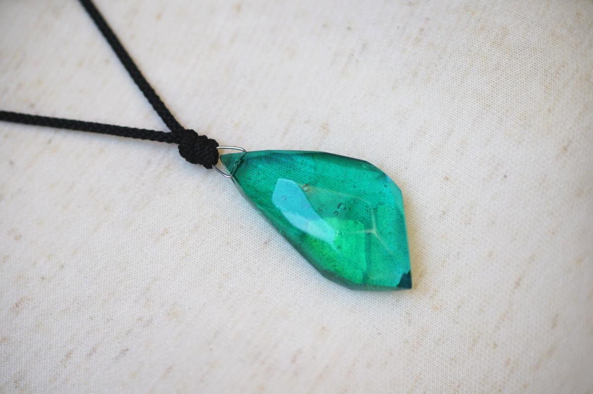 藍玉のかけら ～ 燦爛 ～ ラフォルム ガラスジュエリー ガラスアクセサリー