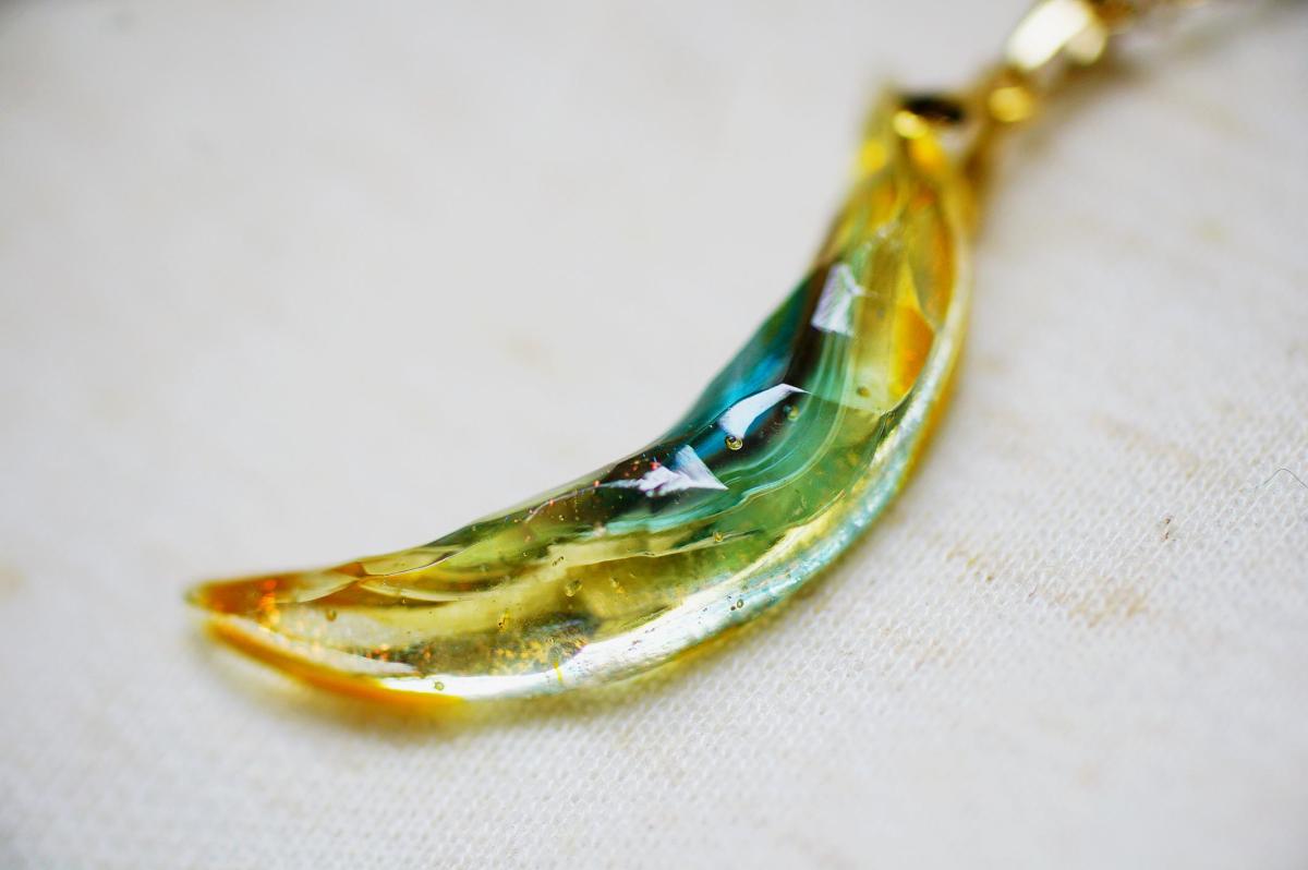 上弦の月 ～ 雪月花 ～ ラフォルム ガラスジュエリー ガラスアクセサリー