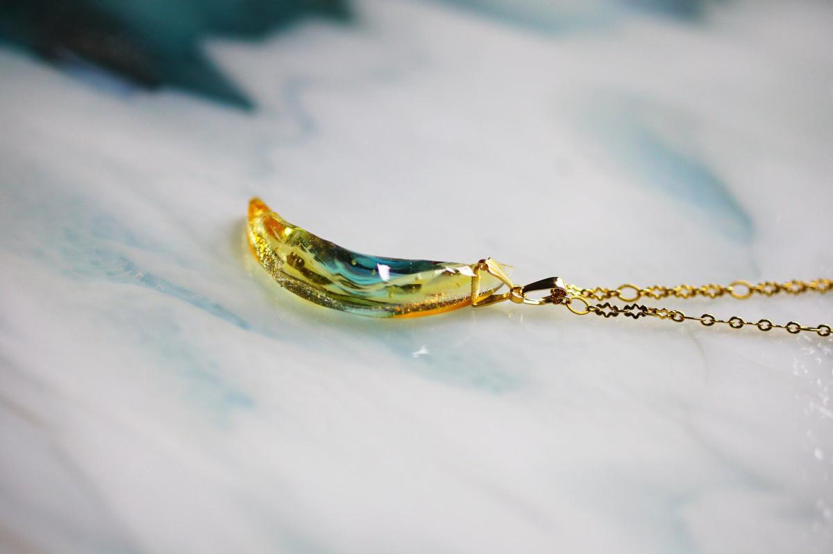 上弦の月 ～ 雪月花 ～ ラフォルム ガラスジュエリー ガラスアクセサリー