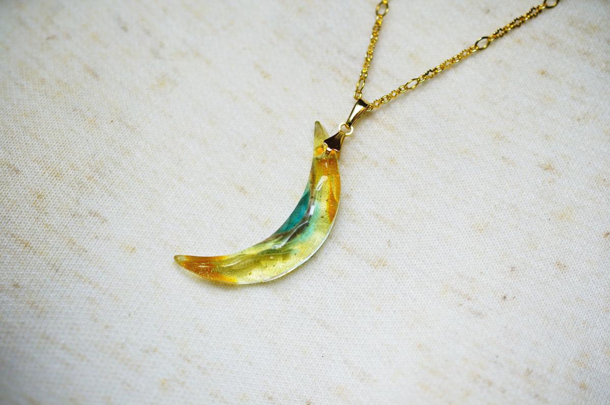 上弦の月 ～ 雪月花 ～ ラフォルム ガラスジュエリー ガラスアクセサリー