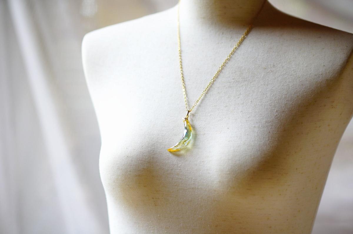 上弦の月 ～ 雪月花 ～ ラフォルム ガラスジュエリー ガラスアクセサリー