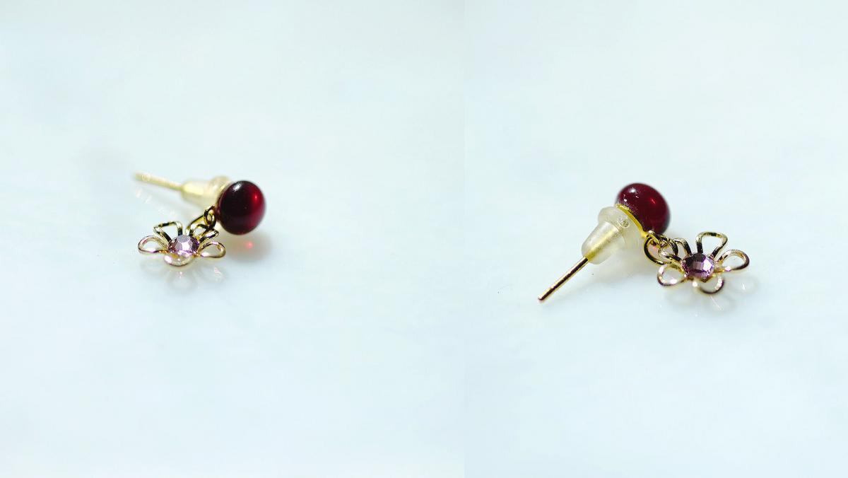 Petit plum (片耳用ピアス) ラフォルム ガラスジュエリー ガラスアクセサリー