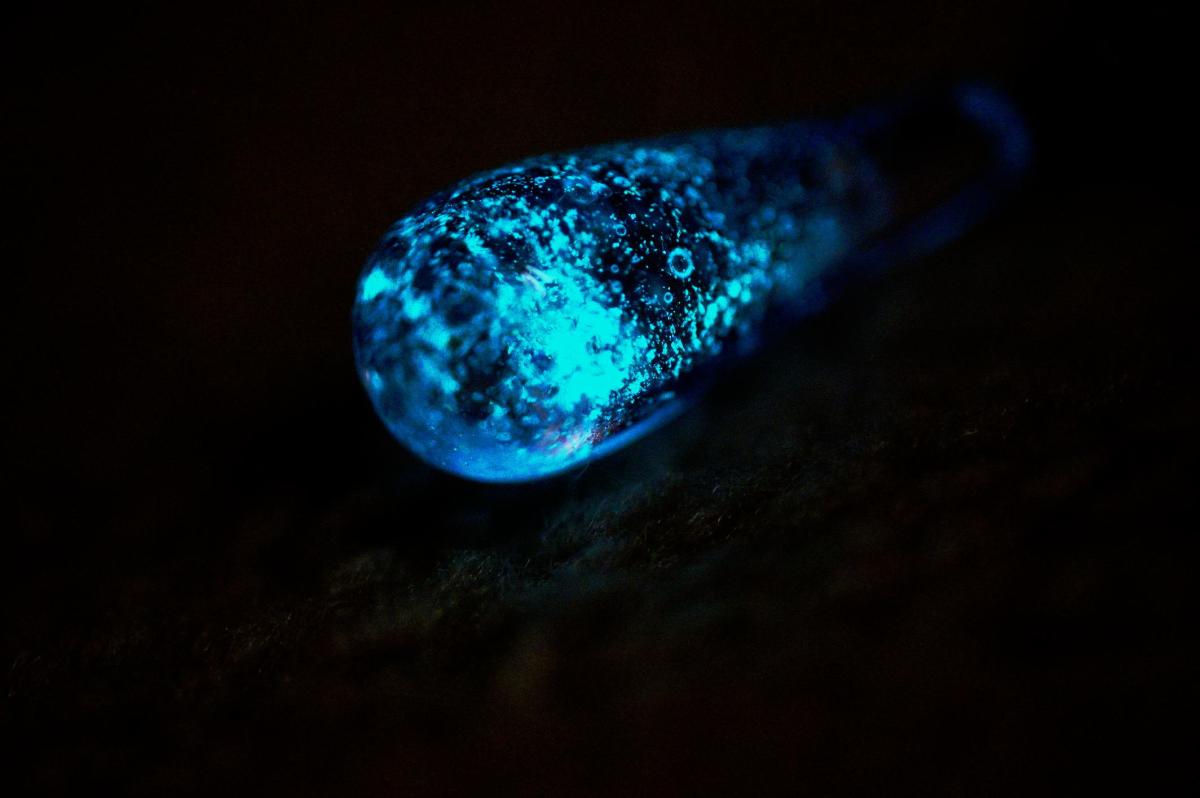 淡き恋心 / しずく ラフォルム ガラスジュエリー ガラスアクセサリー