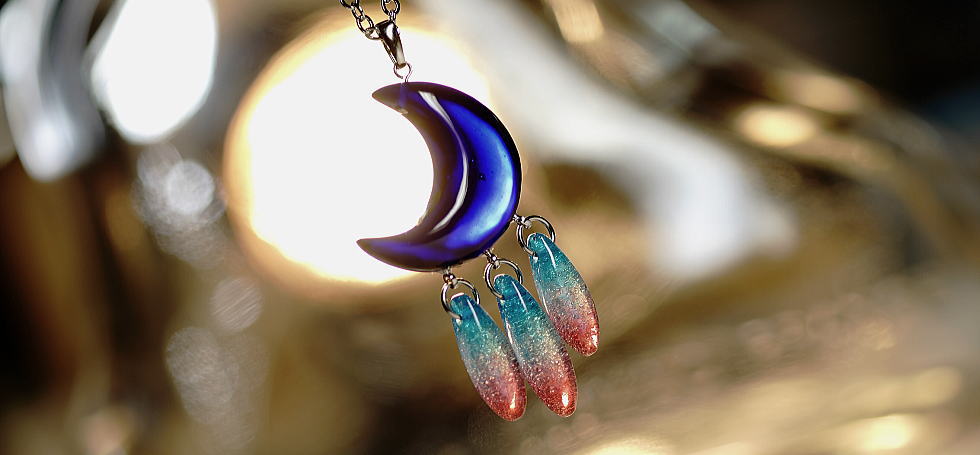 Falling blue moon ラフォルム ガラスジュエリー ガラスアクセサリー