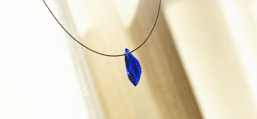 Blue Leaf / アイスロック ラフォルム ガラスジュエリー ガラスアクセサリー