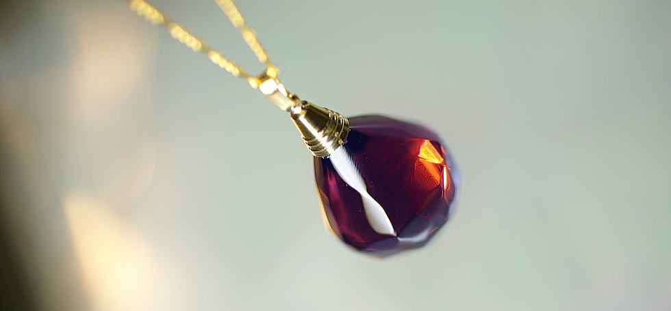 Full of dreams ～ Plum ～ ラフォルム ガラスジュエリー ガラスアクセサリー