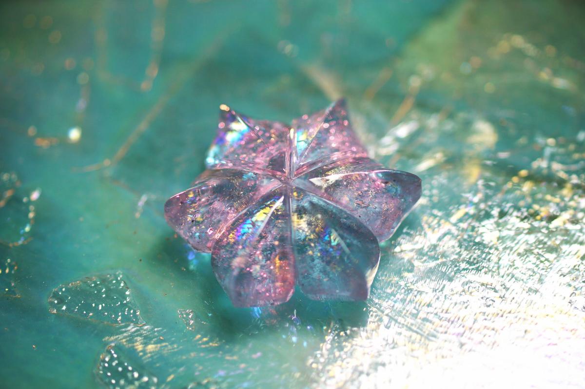 静寂の紫花・オブジェ ～ やすらぎの花 ～ ラフォルム ガラスジュエリー ガラスアクセサリー