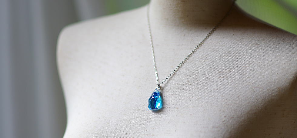 水鏡の結晶 ラフォルム ガラスジュエリー ガラスアクセサリー