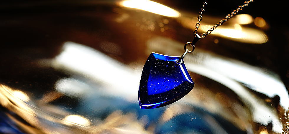 Knight emblem ラフォルム ガラスジュエリー ガラスアクセサリー