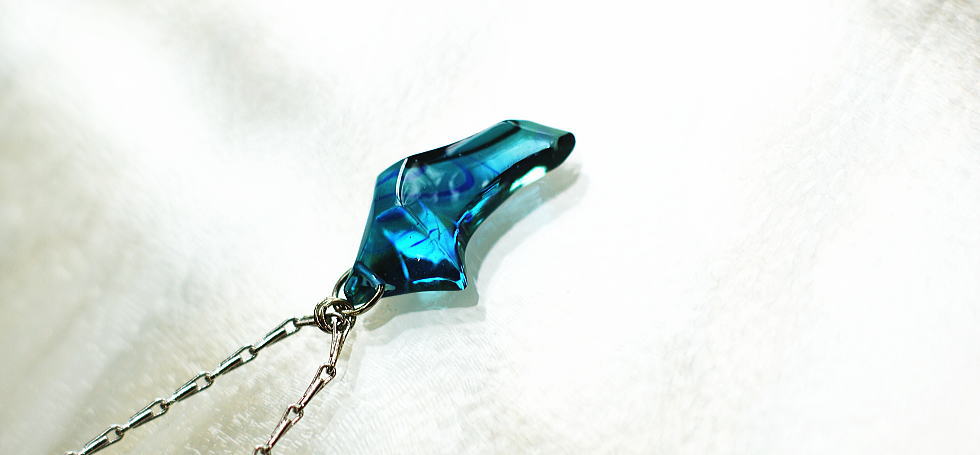 Blue rose fang
