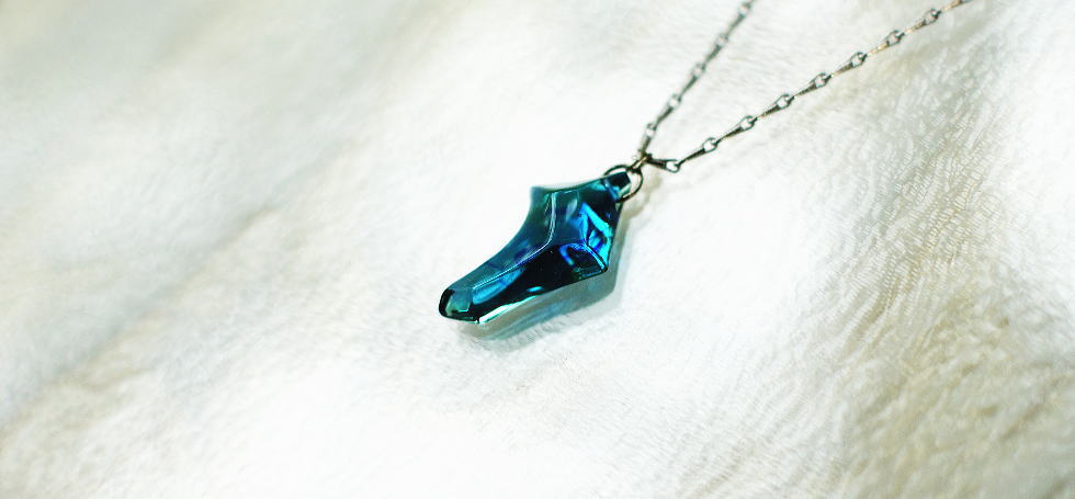Blue rose fang ラフォルム ガラスジュエリー ガラスアクセサリー