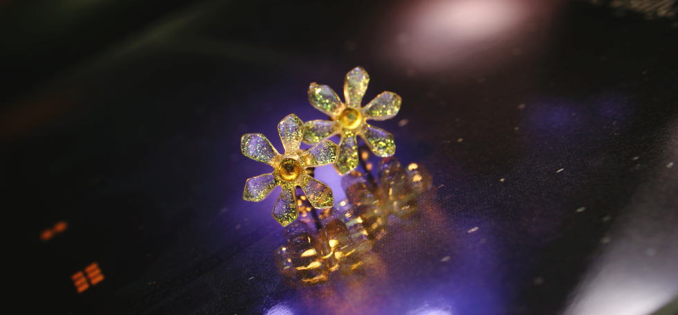 Snow flower ～ Brilliant gleam ～ ラフォルム ガラスジュエリー ガラスアクセサリー