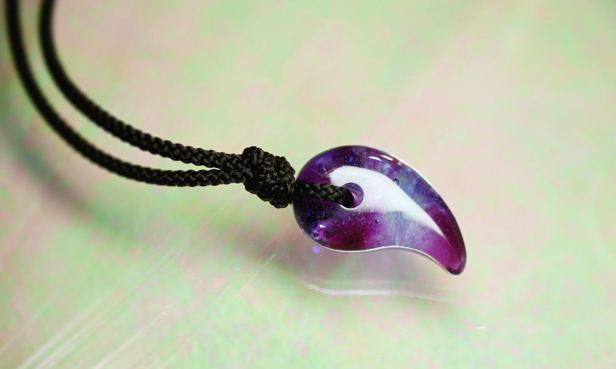 La forme】 勾玉 ~ 愛の花風 ~ | ネックレス・ペンダント > 立体造形 La forme】 勾玉 ~ 愛の花風 ~ | ネックレス・ペンダント > 立体造形