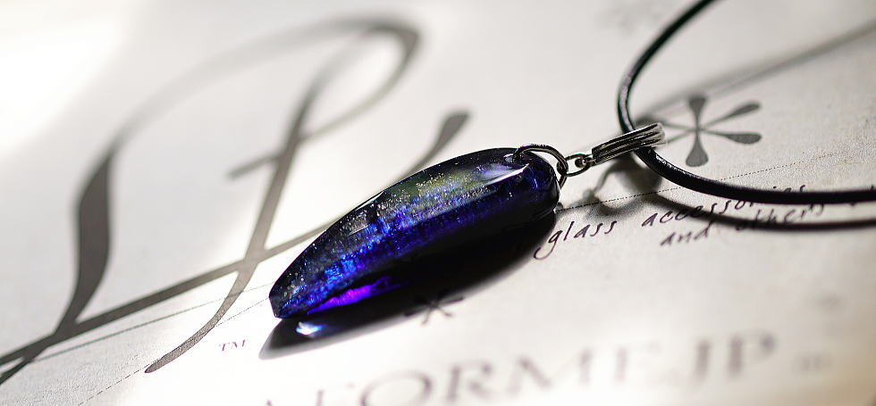 Blue flake pairshape ラフォルム ガラスジュエリー ガラスアクセサリー
