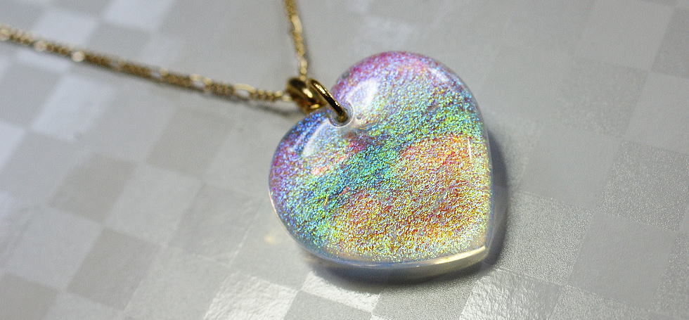 Excellent dichroic heart