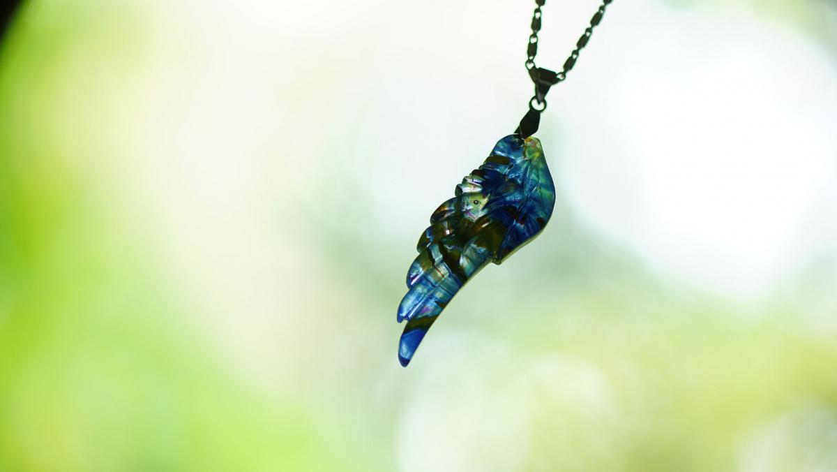 Splendor blue sky wing ラフォルム ガラスジュエリー ガラスアクセサリー