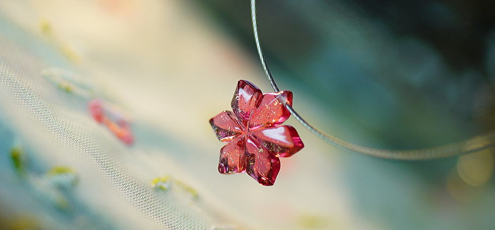 ルビーの恋花 ラフォルム ガラスジュエリー ガラスアクセサリー