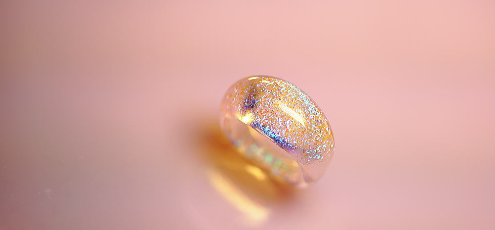 薄紅色の宇宙 ラフォルム ガラスジュエリー ガラスアクセサリー