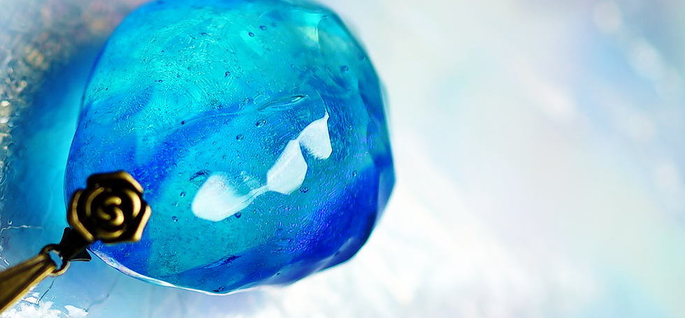 水の誕生 ～ 爽やかな水結晶 ～ ラフォルム ガラスジュエリー ガラスアクセサリー