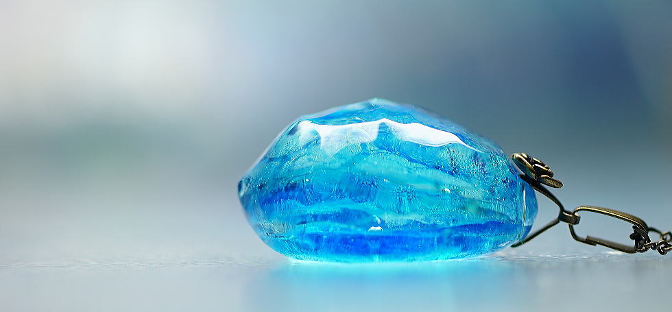 水の誕生 ～ 爽やかな水結晶 ～ ラフォルム ガラスジュエリー ガラスアクセサリー