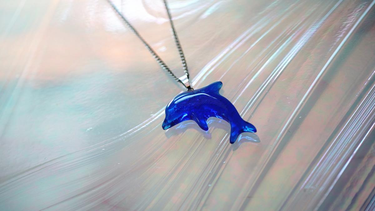Lovely Dolphin ラフォルム ガラスジュエリー ガラスアクセサリー