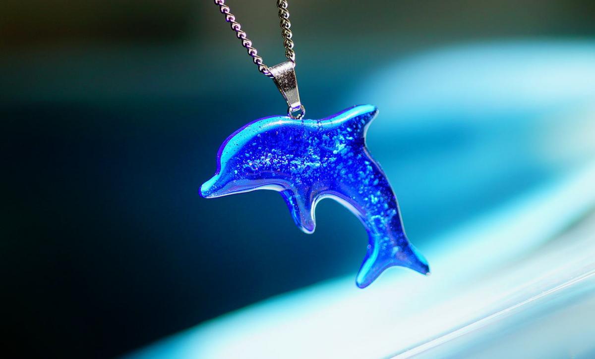 Lovely Dolphin ラフォルム ガラスジュエリー ガラスアクセサリー