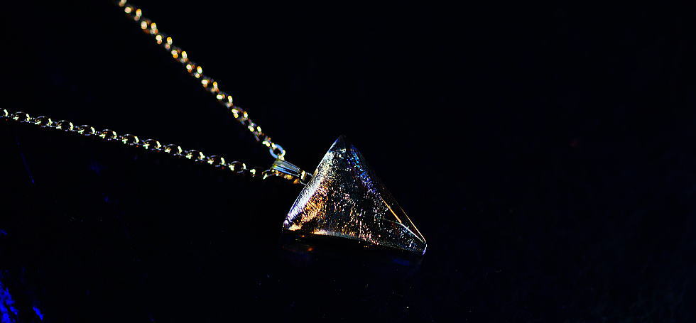 Brocade triangle ラフォルム ガラスジュエリー ガラスアクセサリー