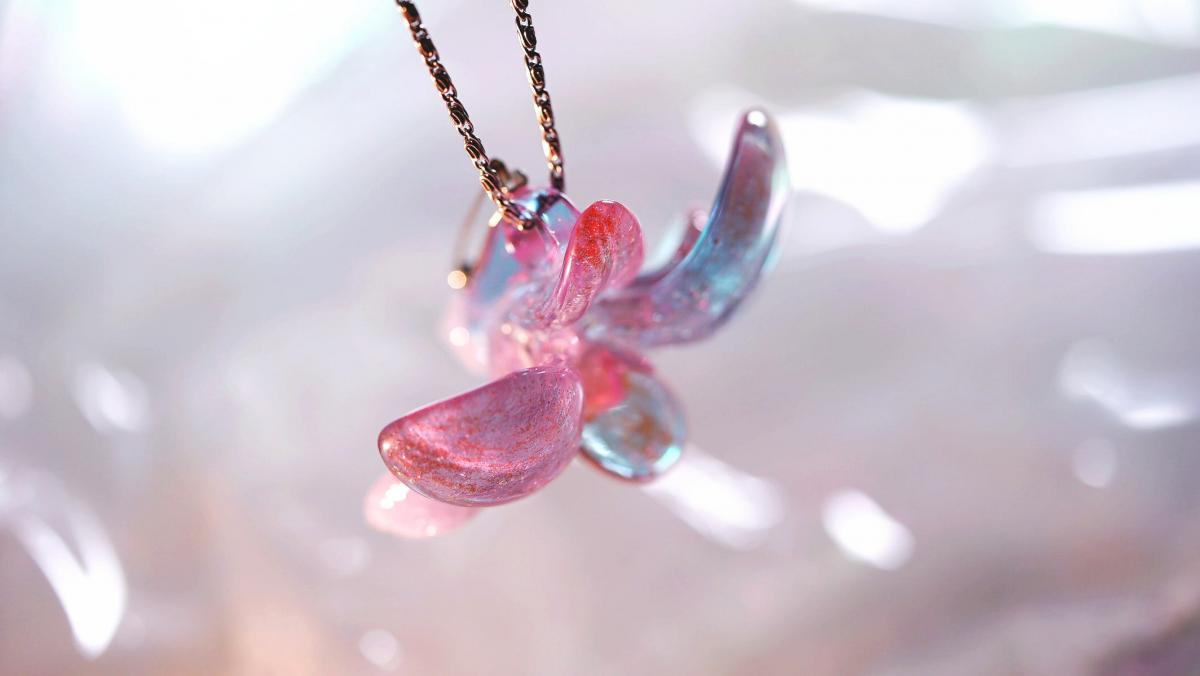 Glass Orchid ～ 魅惑の花 ～ ラフォルム ガラスジュエリー ガラスアクセサリー