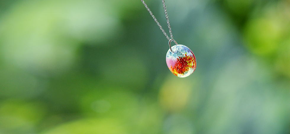 優しい陽だまりの中で ～ 花輝く頃に ～ ラフォルム ガラスジュエリー ガラスアクセサリー