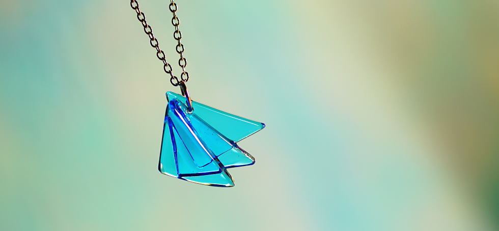 Blue triangle ～ 水の扇 ～ ラフォルム ガラスジュエリー ガラスアクセサリー