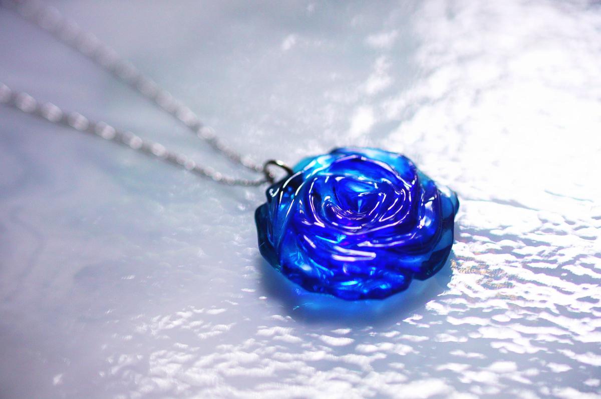 魅惑のBLUE ROSE ～ 永遠の約束 ～ ラフォルム ガラスジュエリー ガラスアクセサリー