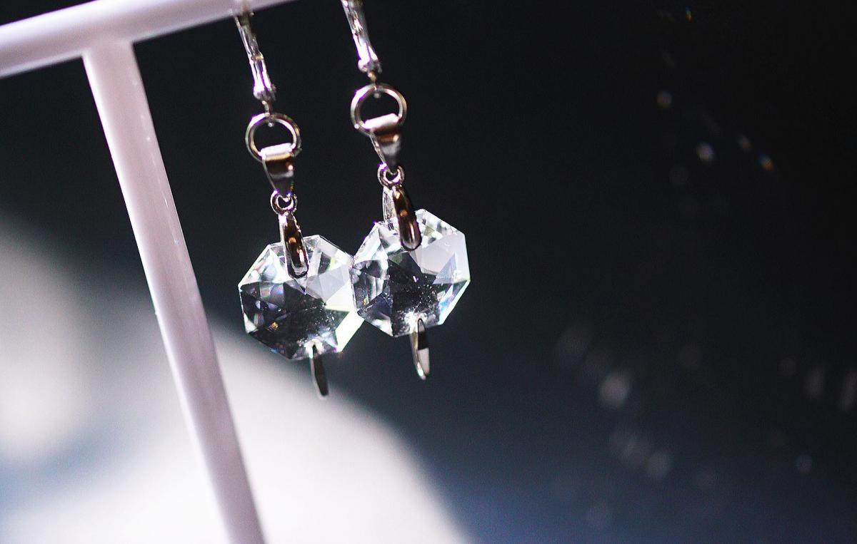 サンキャッチャーピアス / ジャーマンピアス ラフォルム ガラスジュエリー ガラスアクセサリー