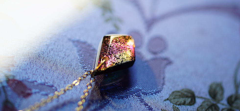 Multicolor diamond MINI ～ Mysterious eyes ～ ラフォルム ガラスジュエリー ガラスアクセサリー