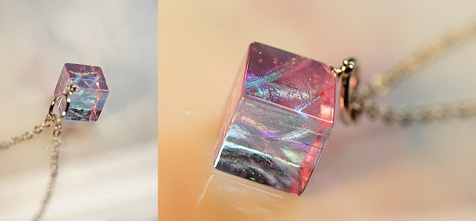 Lavender cube ～ Rainbow flash ～ ラフォルム ガラスジュエリー ガラスアクセサリー