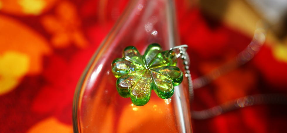 GLEAM HAPPILY CLOVER