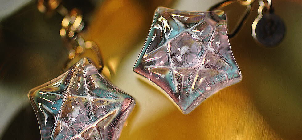 Facet lavender star