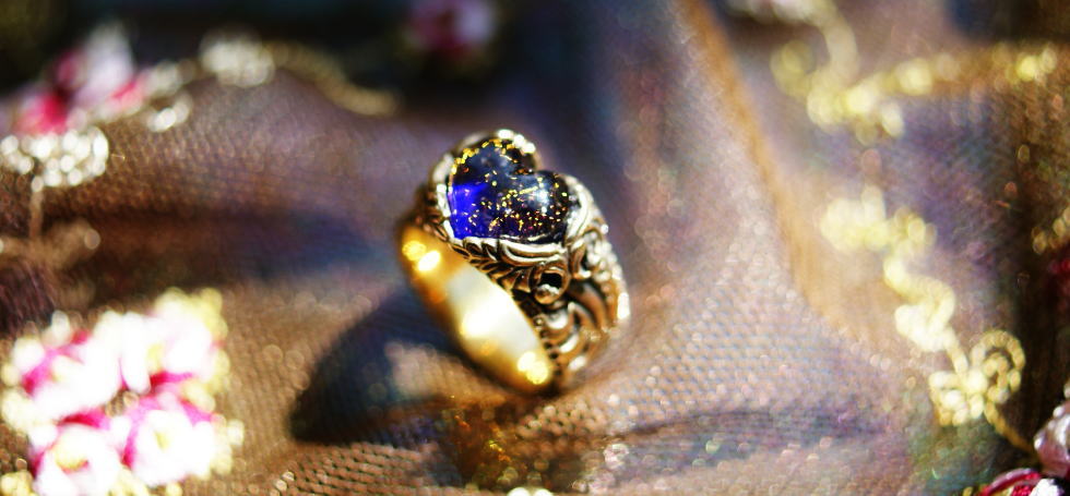Antique noble heart ring