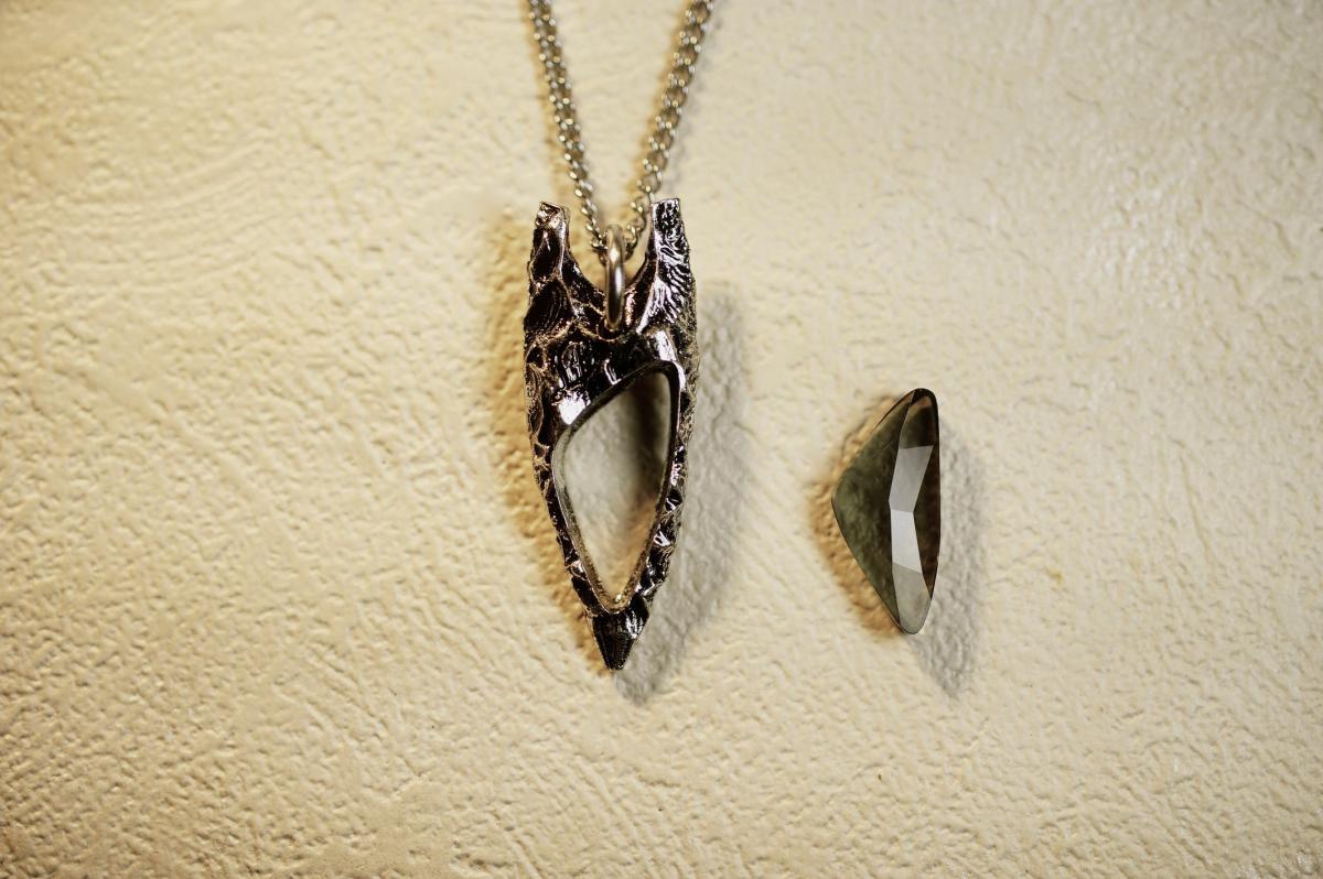 Eternal Fusion Arrowhead – "CUSTOM" Obsidian Glass & Metal Pendant ラフォルム ガラスジュエリー ガラスアクセサリー