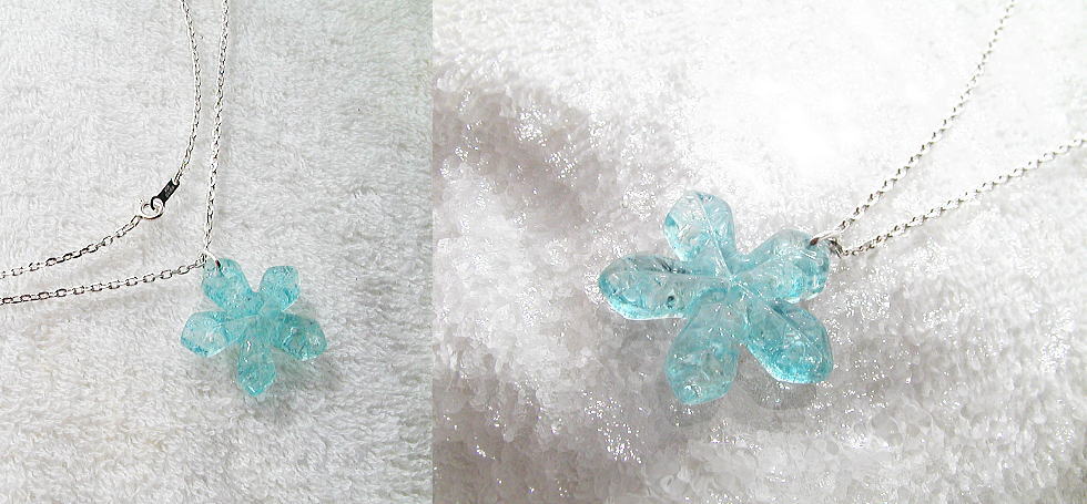 優しき笑顔の結晶 ラフォルム ガラスジュエリー ガラスアクセサリー