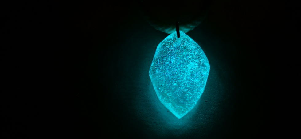 虹のイーリス ラフォルム ガラスジュエリー ガラスアクセサリー