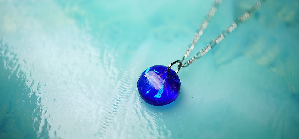 Dichroic blue half planet ラフォルム ガラスジュエリー ガラスアクセサリー
