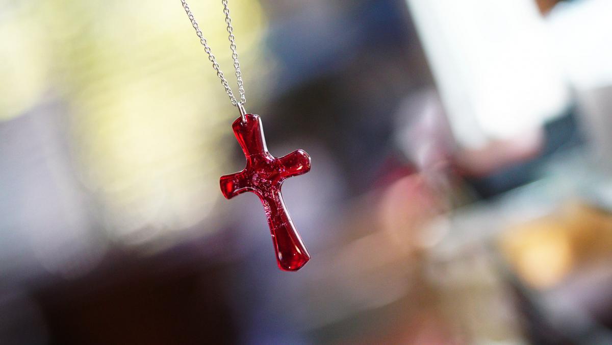 Blazing Cross ラフォルム ガラスジュエリー ガラスアクセサリー