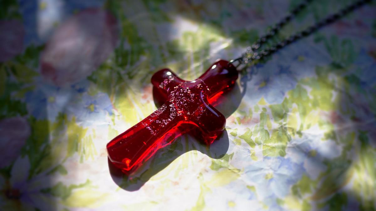 Blazing Cross ラフォルム ガラスジュエリー ガラスアクセサリー
