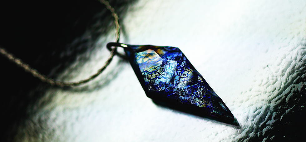 Shining on meteorite ラフォルム ガラスジュエリー ガラスアクセサリー