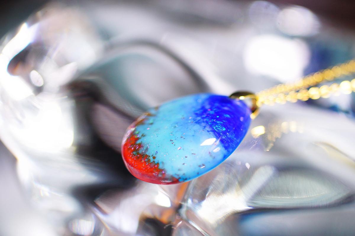 カワセミ色のDivine Sunrise ラフォルム ガラスジュエリー ガラスアクセサリー