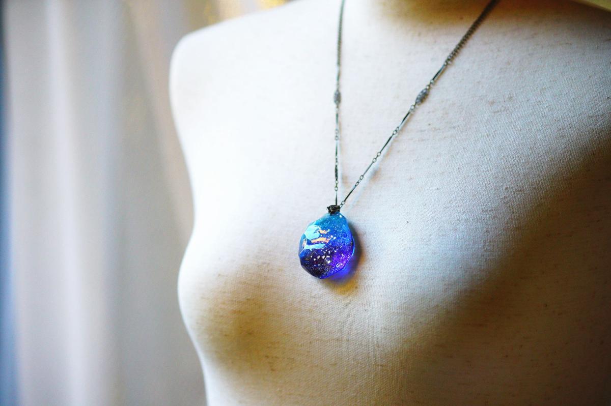 水の誕生 ～ 幻想の雪の華 ～ ラフォルム ガラスジュエリー ガラスアクセサリー