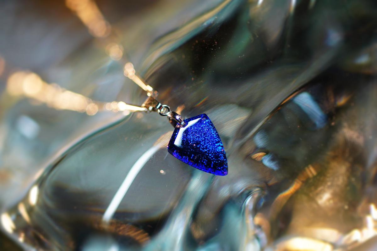 Two-sided emblem ラフォルム ガラスジュエリー ガラスアクセサリー