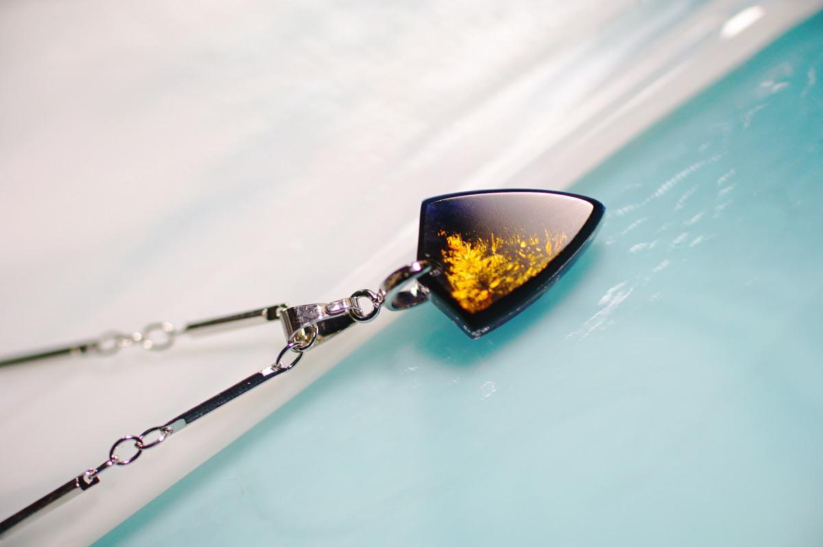 Two-sided emblem ラフォルム ガラスジュエリー ガラスアクセサリー