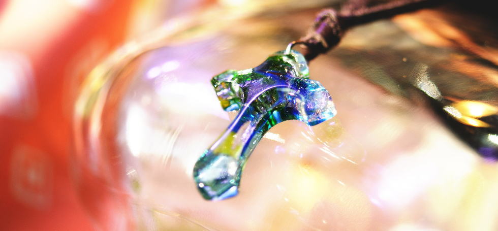 Romantic cross