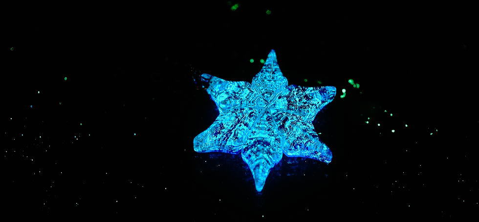 白夜に咲く雪の花 ラフォルム ガラスジュエリー ガラスアクセサリー